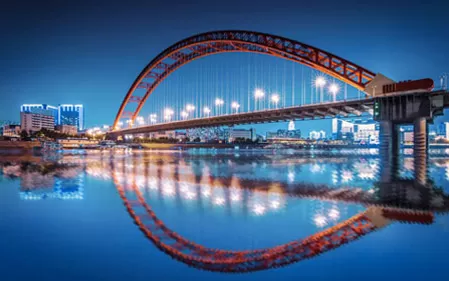 Innovation und Entwicklung von LiKing Solar Straßen laternen im Bereich der Stadt beleuchtung